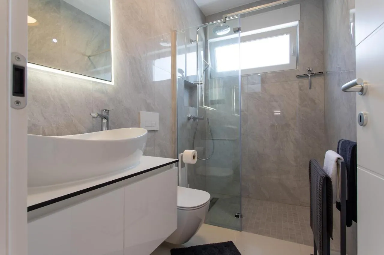 Luxury Apartment Magdalena Τρογκίρ